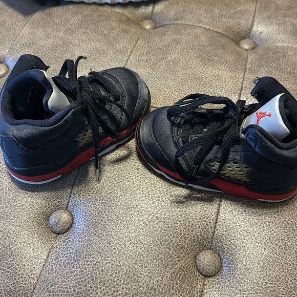 Nike Air Jordan 5 Retro TD Black/University Red Toddler Size 6C - Picture 2 of 3